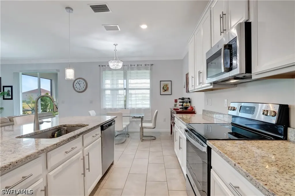 2122 Hamlin Street Naples FL 34120