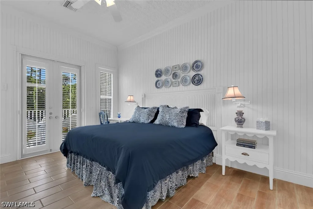 362 2nd Avenue N Naples FL 34102