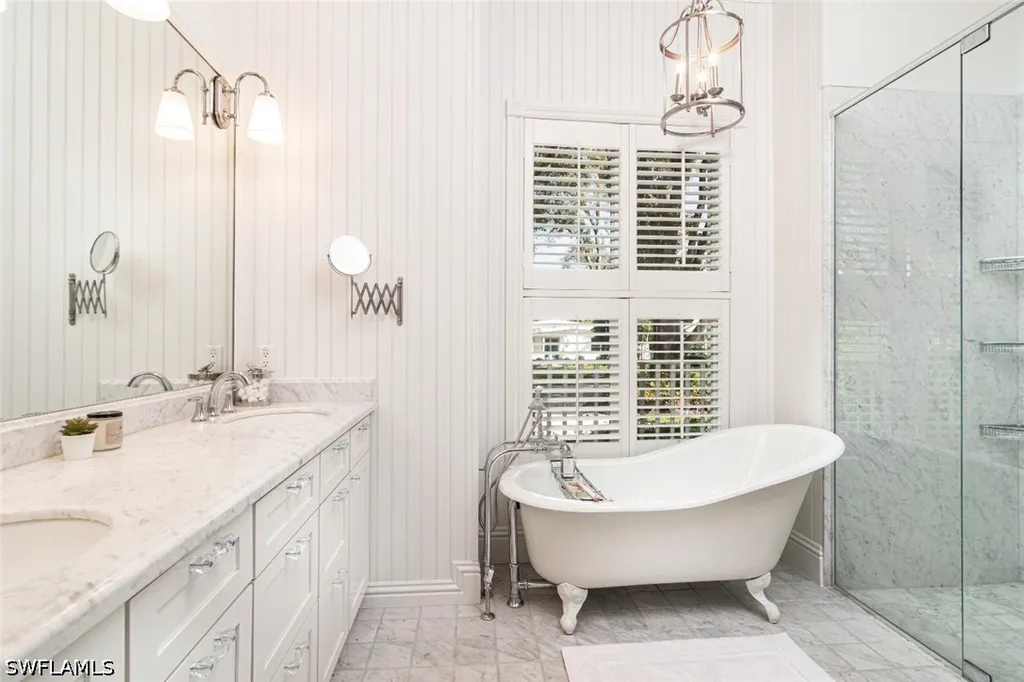 362 2nd Avenue N Naples FL 34102