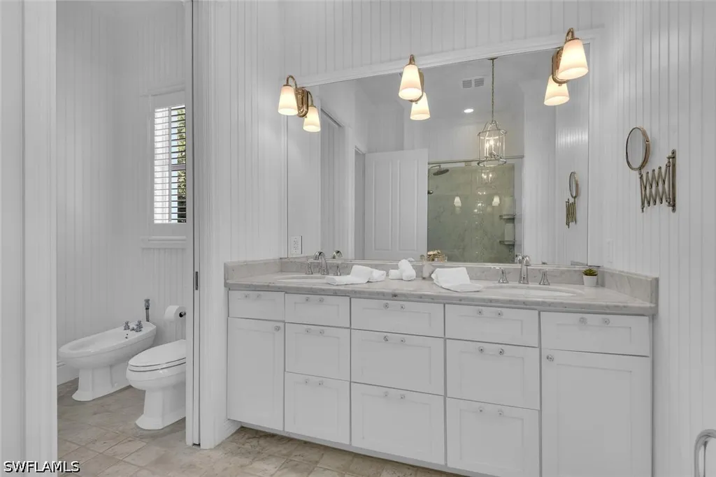 362 2nd Avenue N Naples FL 34102