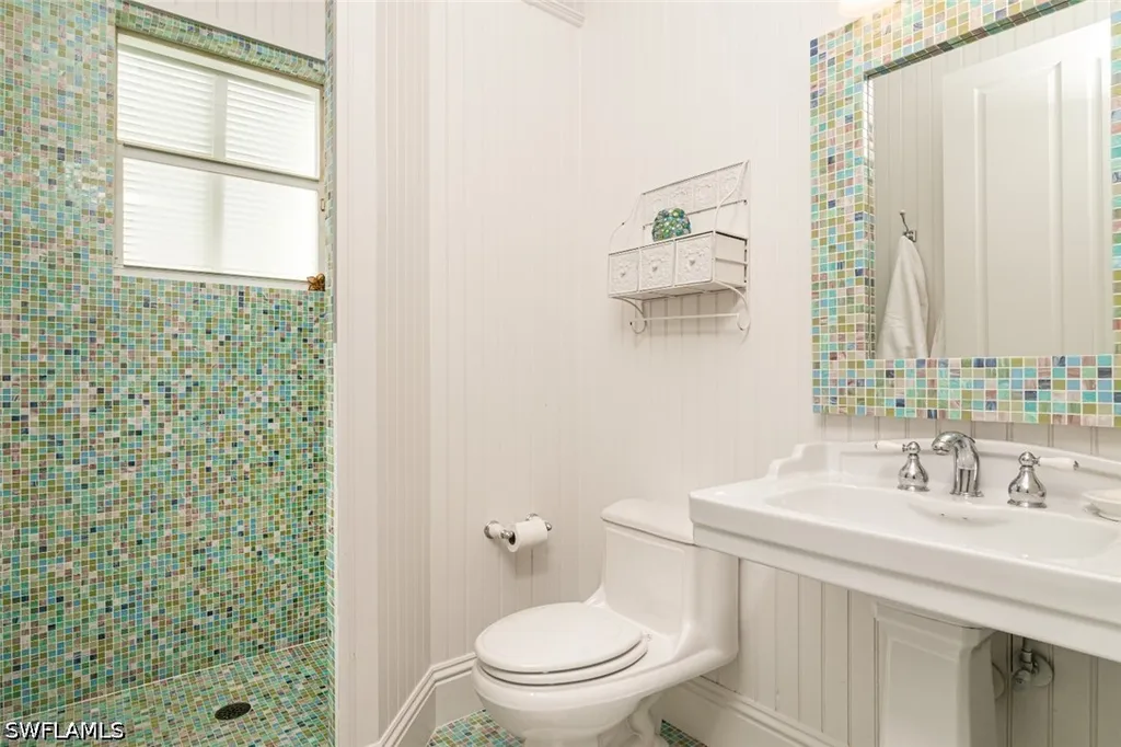 362 2nd Avenue N Naples FL 34102