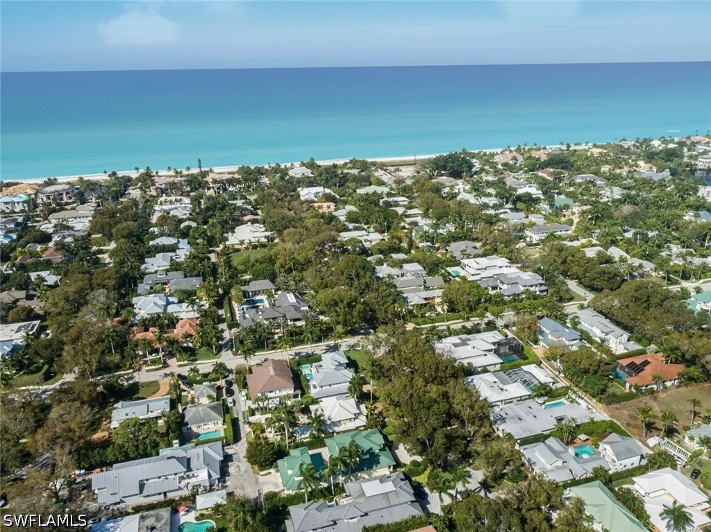 362 2nd Avenue N Naples FL 34102