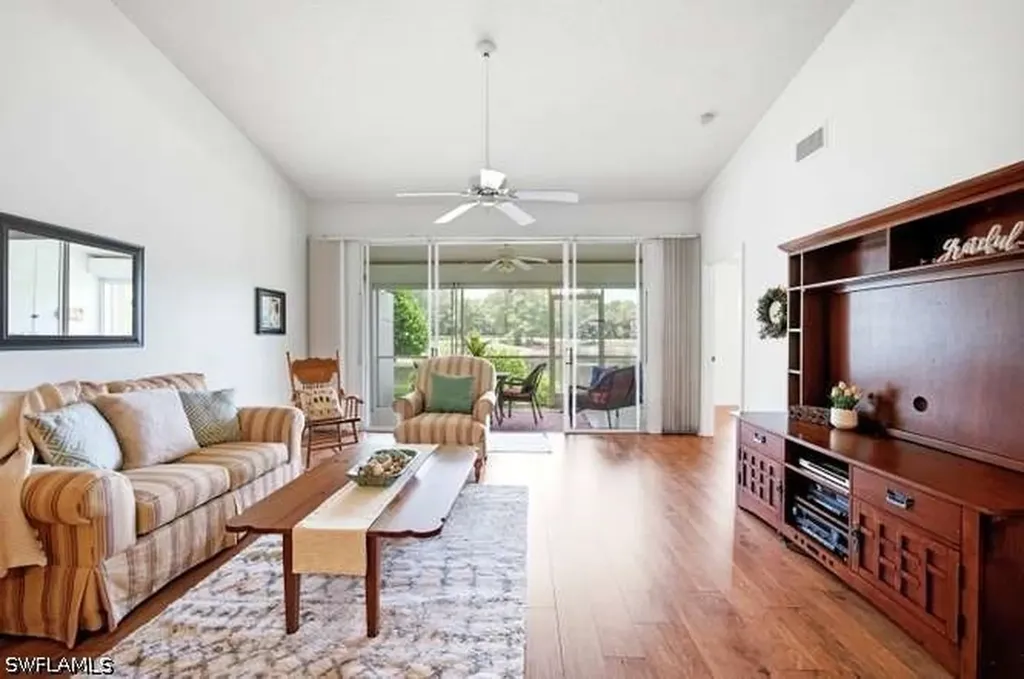 1040 Marblehead Drive Naples FL 34104