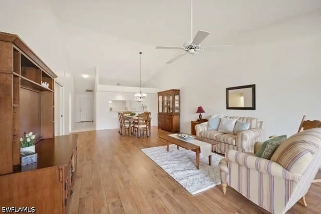 1040 Marblehead Drive Naples FL 34104