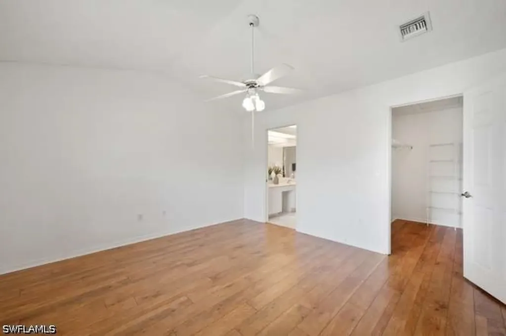 1040 Marblehead Drive Naples FL 34104