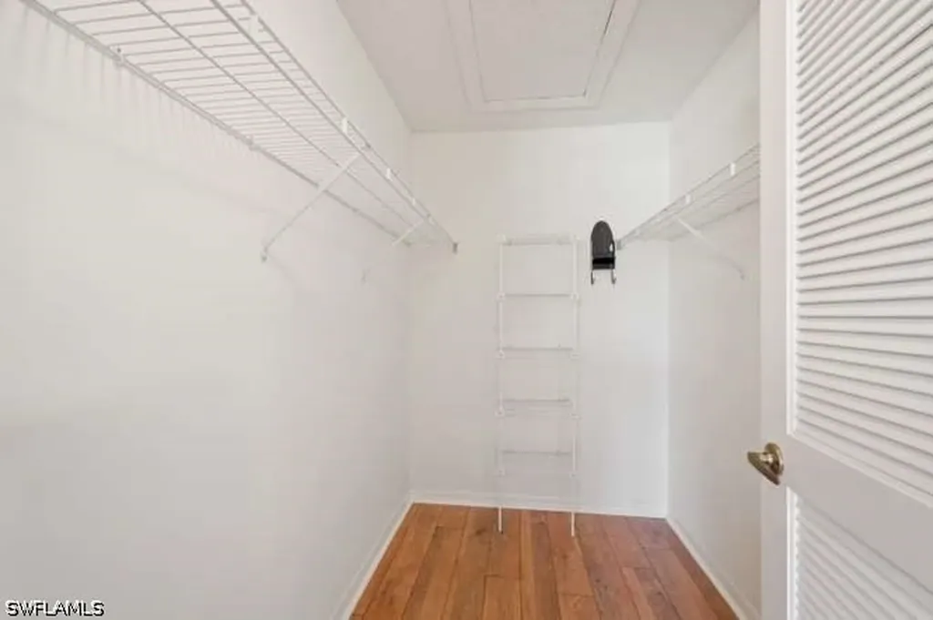 1040 Marblehead Drive Naples FL 34104