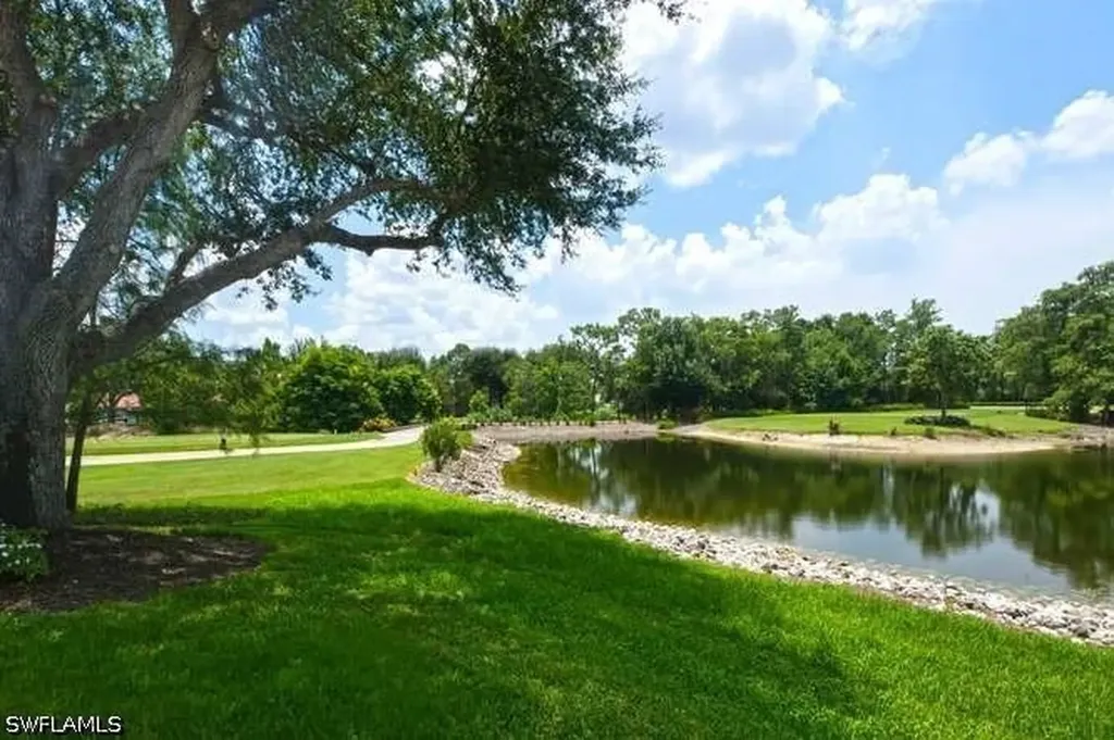 1040 Marblehead Drive Naples FL 34104