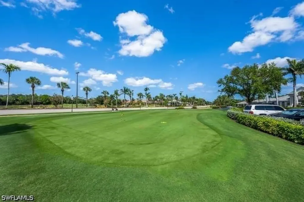 1040 Marblehead Drive Naples FL 34104