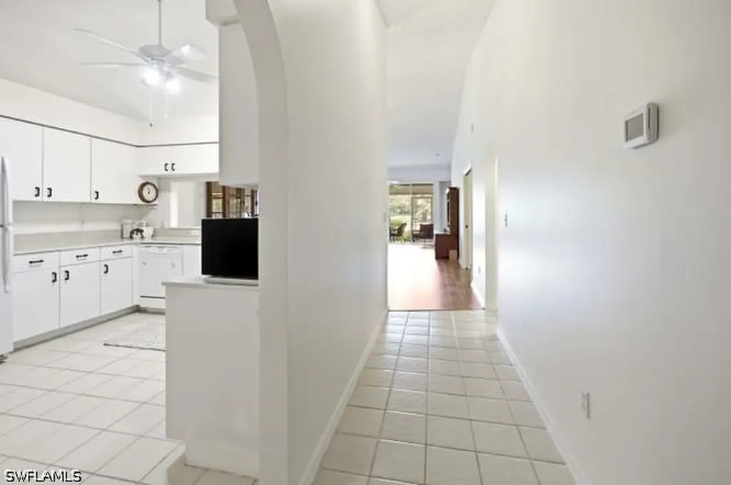1040 Marblehead Drive Naples FL 34104
