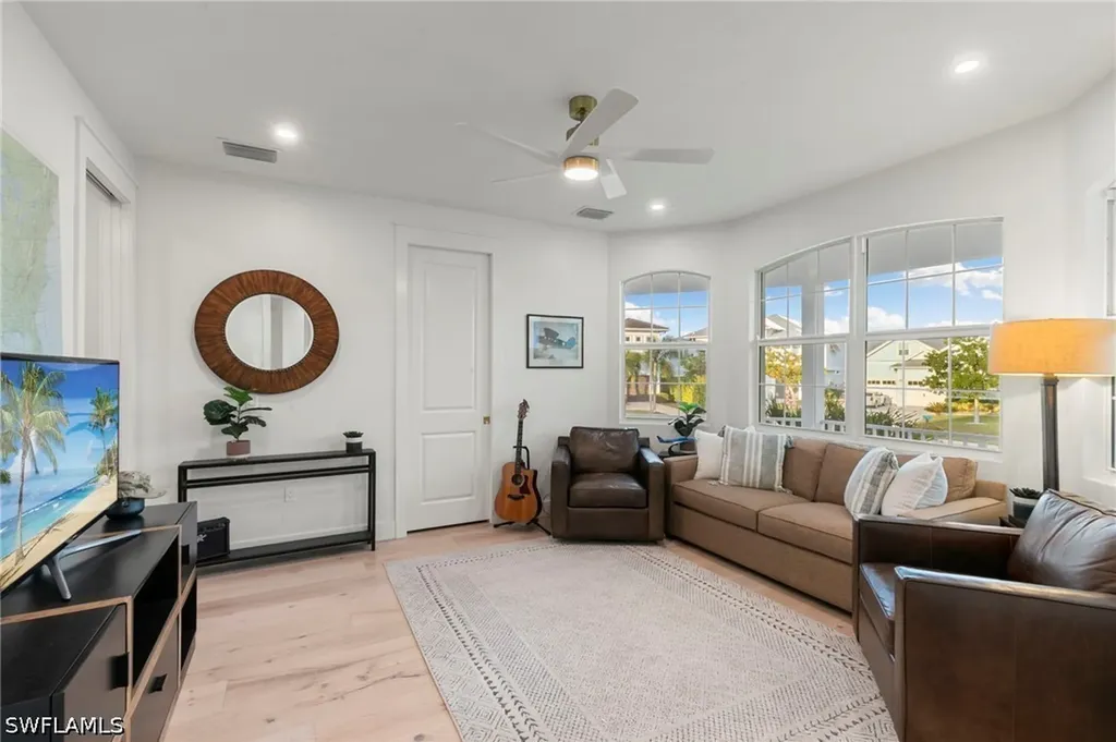 1794 Holiday Lane Naples FL 34104