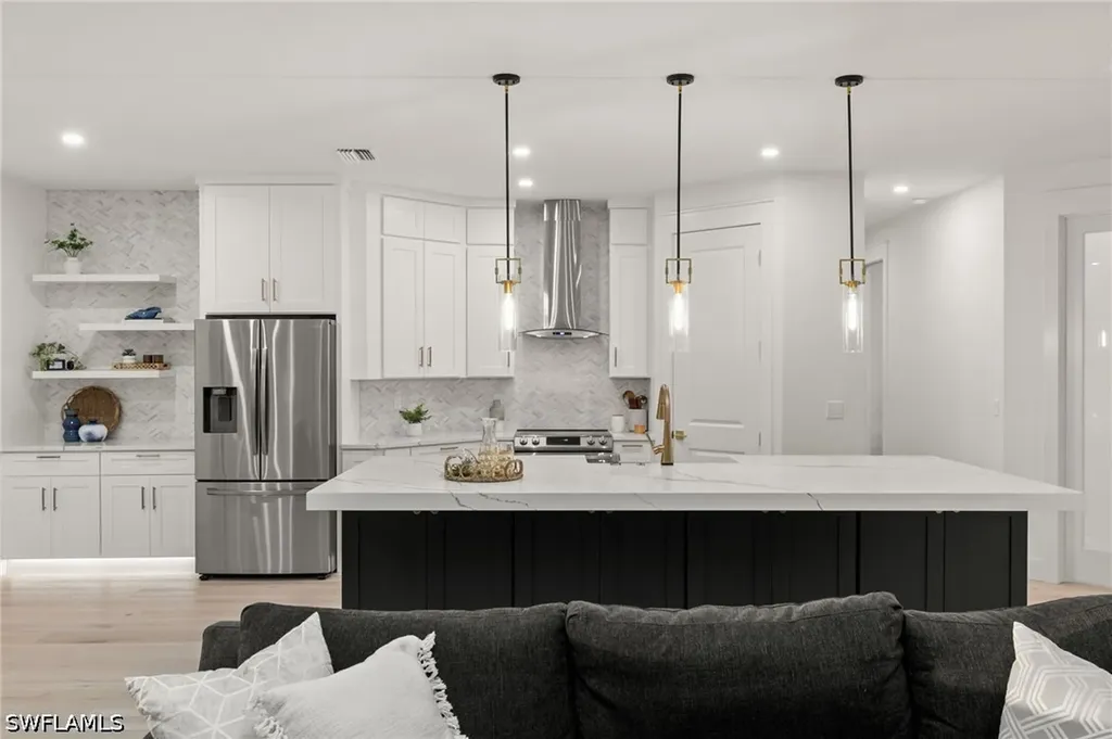 1794 Holiday Lane Naples FL 34104