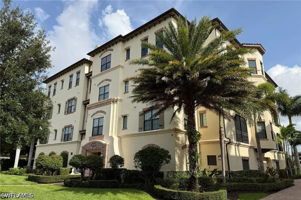16391 Viansa Way Naples FL 34110