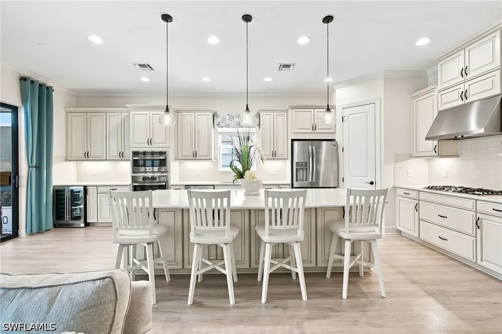 8386 Viale Circle Naples FL 34114