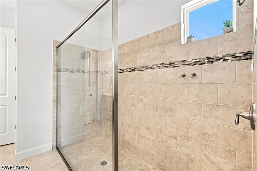 8386 Viale Circle Naples FL 34114