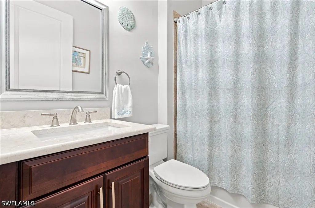 8386 Viale Circle Naples FL 34114