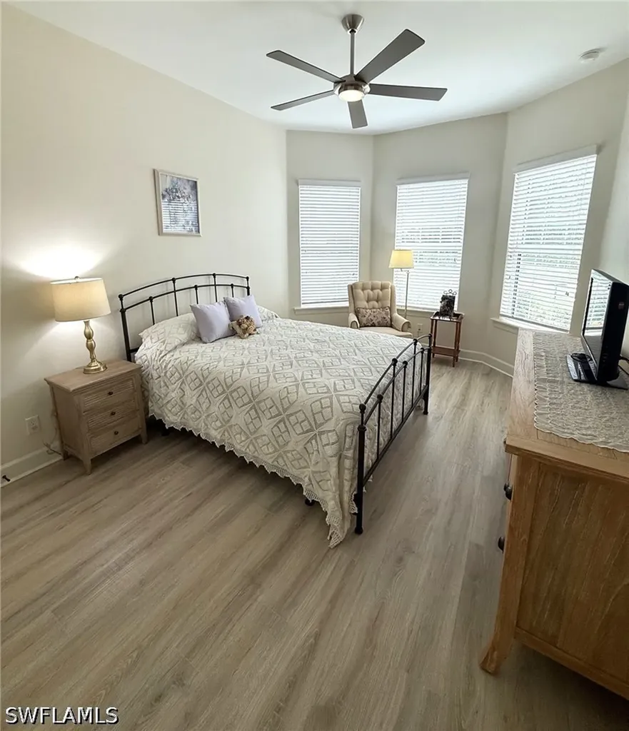 8386 Viale Circle Naples FL 34114