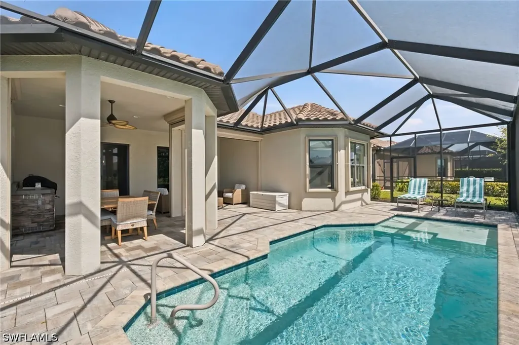 8386 Viale Circle Naples FL 34114