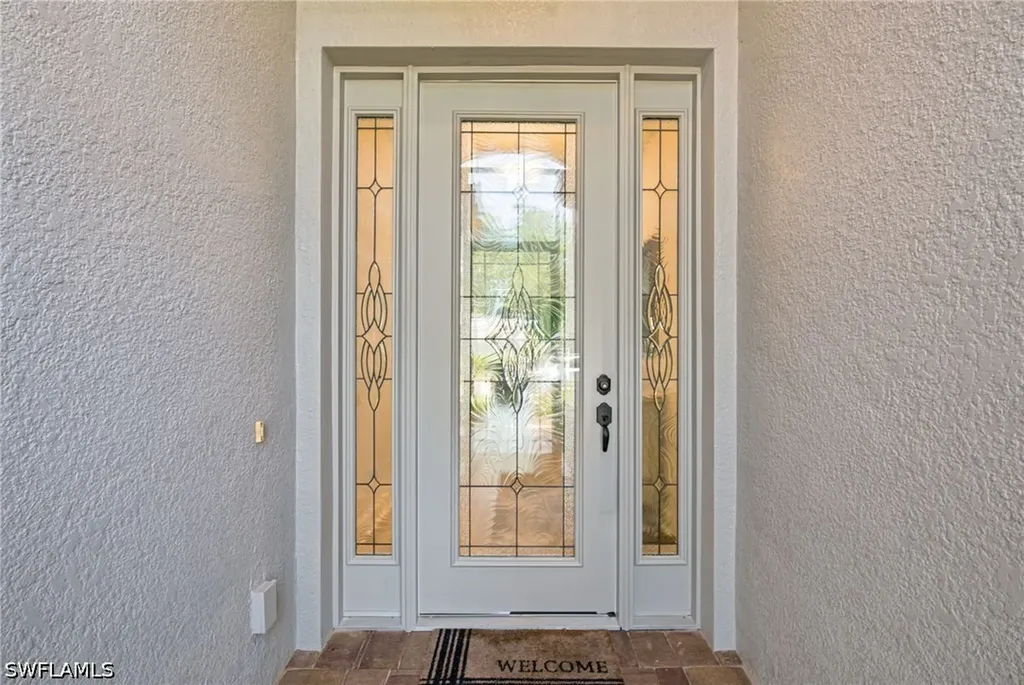 8386 Viale Circle Naples FL 34114