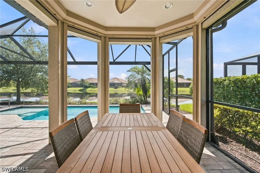 8386 Viale Circle Naples FL 34114