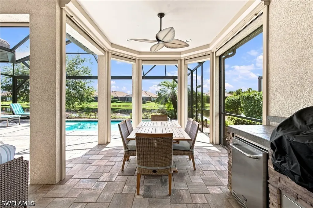 8386 Viale Circle Naples FL 34114