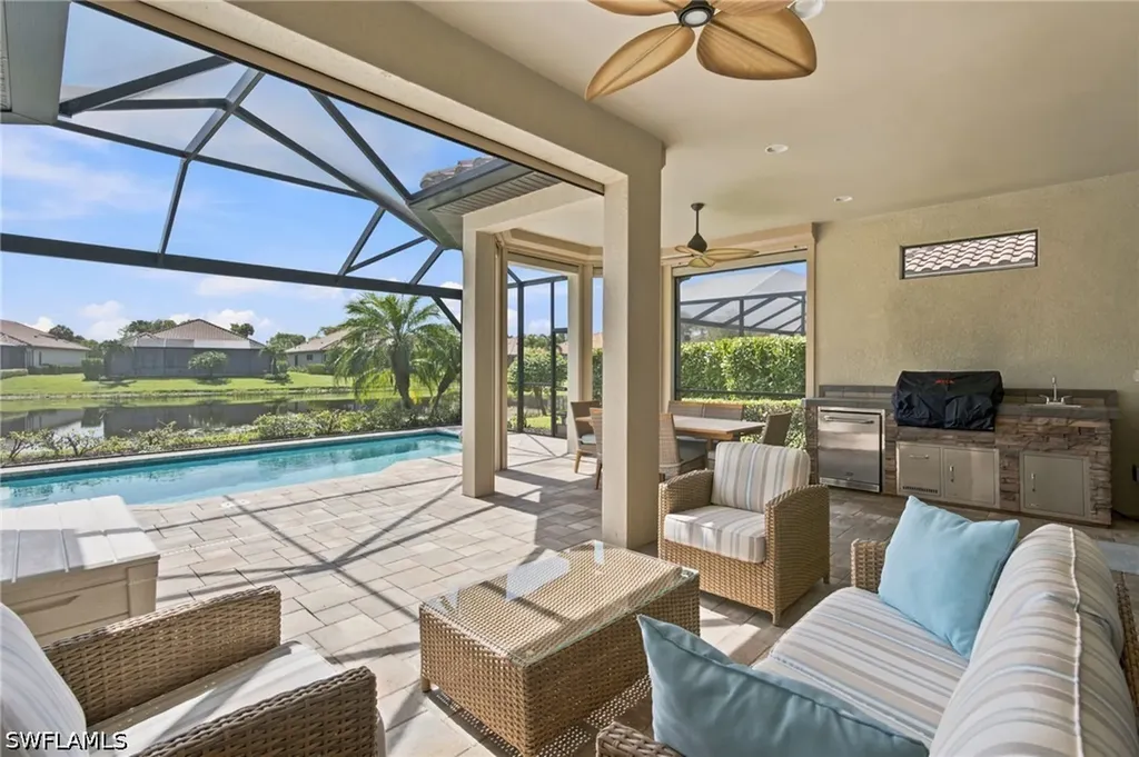 8386 Viale Circle Naples FL 34114