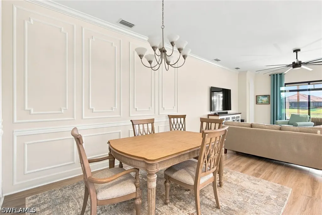 8386 Viale Circle Naples FL 34114