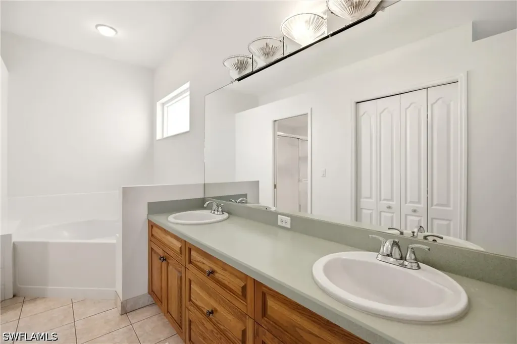 25521 Inlet Way Court Bonita Springs FL 34135