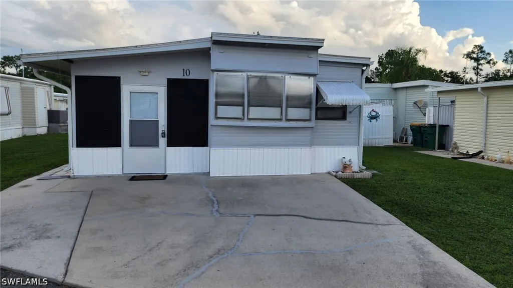 10 Jade Drive Naples FL 34114