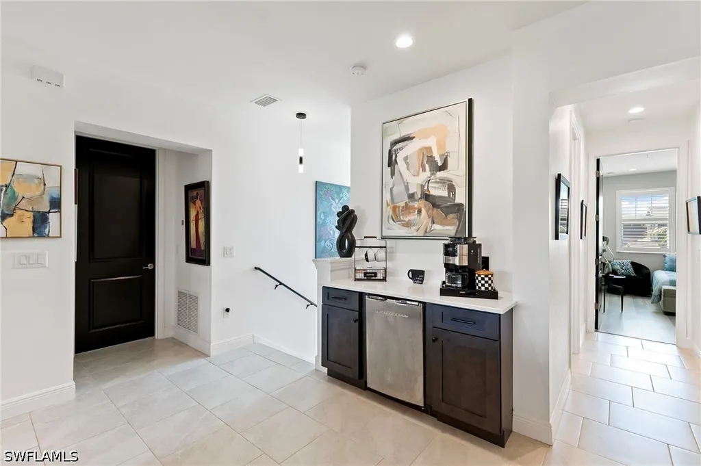 2567 Seychelles Drive Naples FL 34112