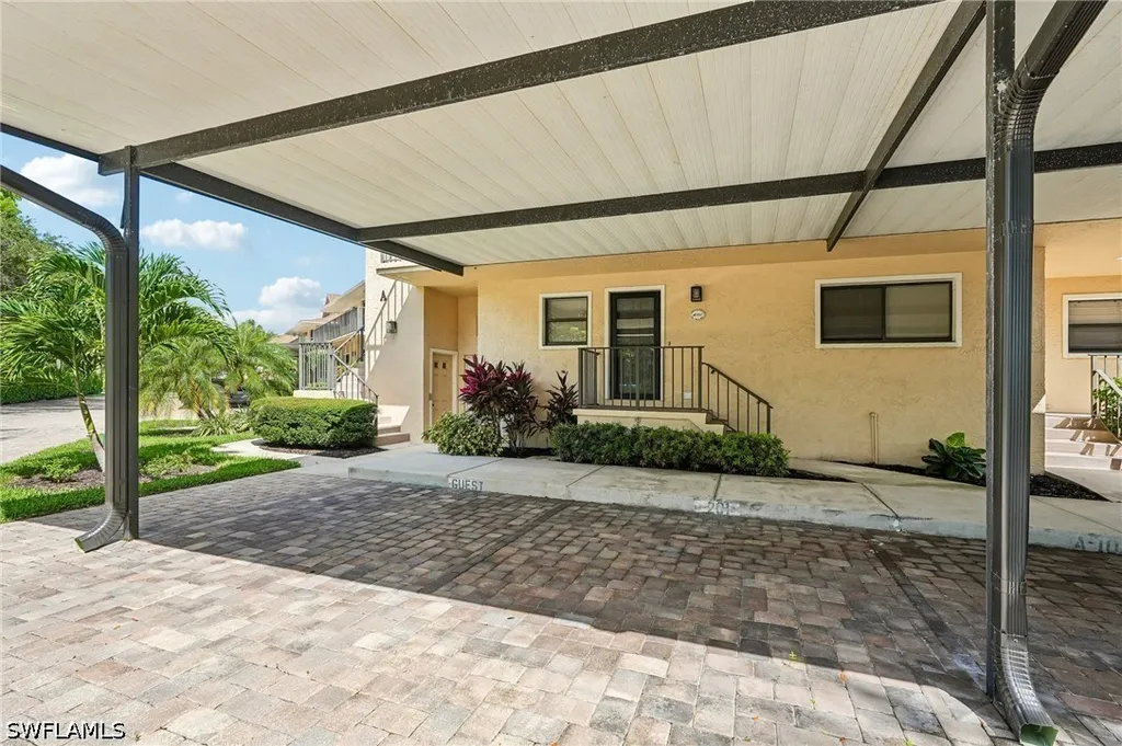 1100 9th Street S Naples FL 34102