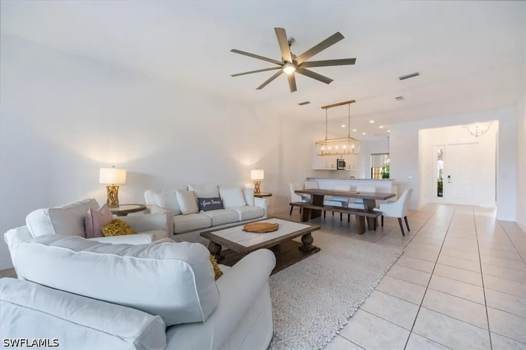 13553 Coronado Drive Naples FL 34109