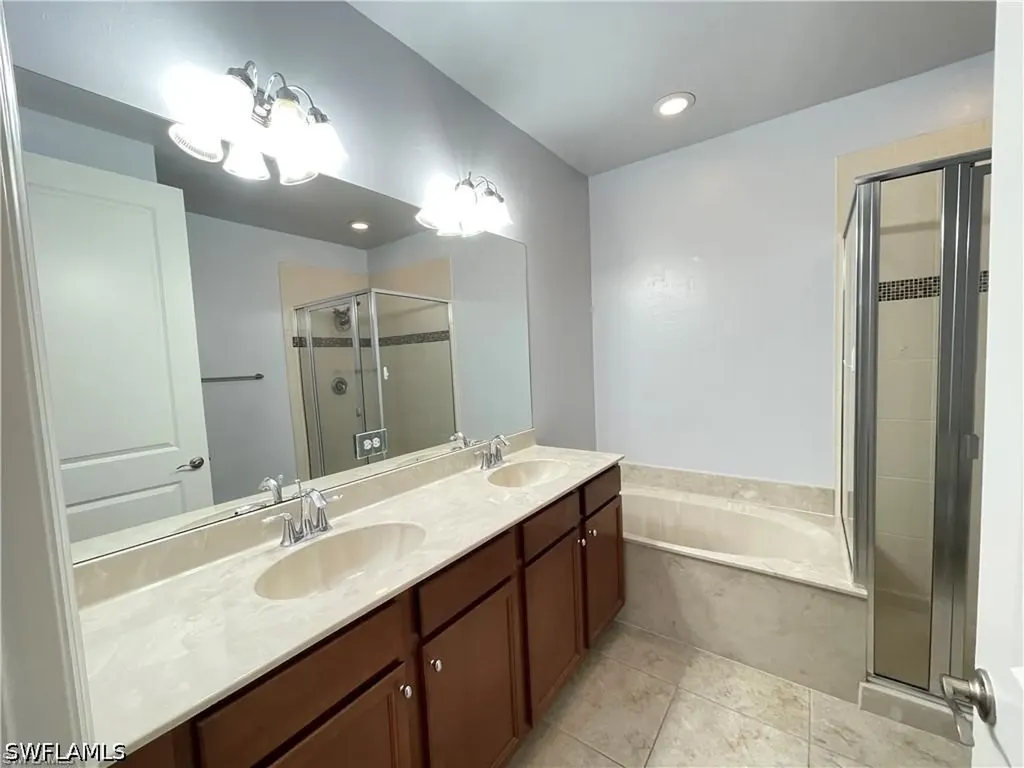 7818 Bristol Circle Naples FL 34120