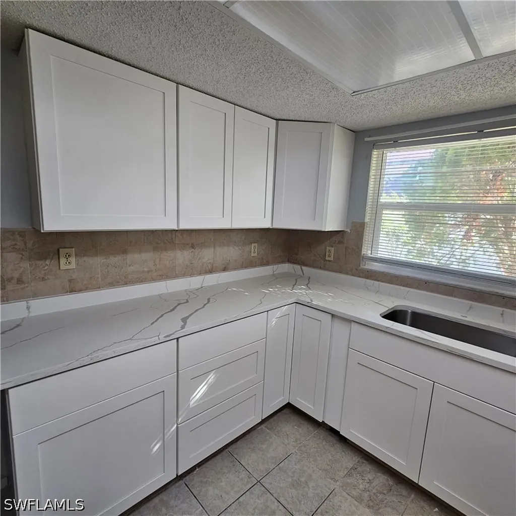 421 SE 24th Avenue Cape Coral FL 33990