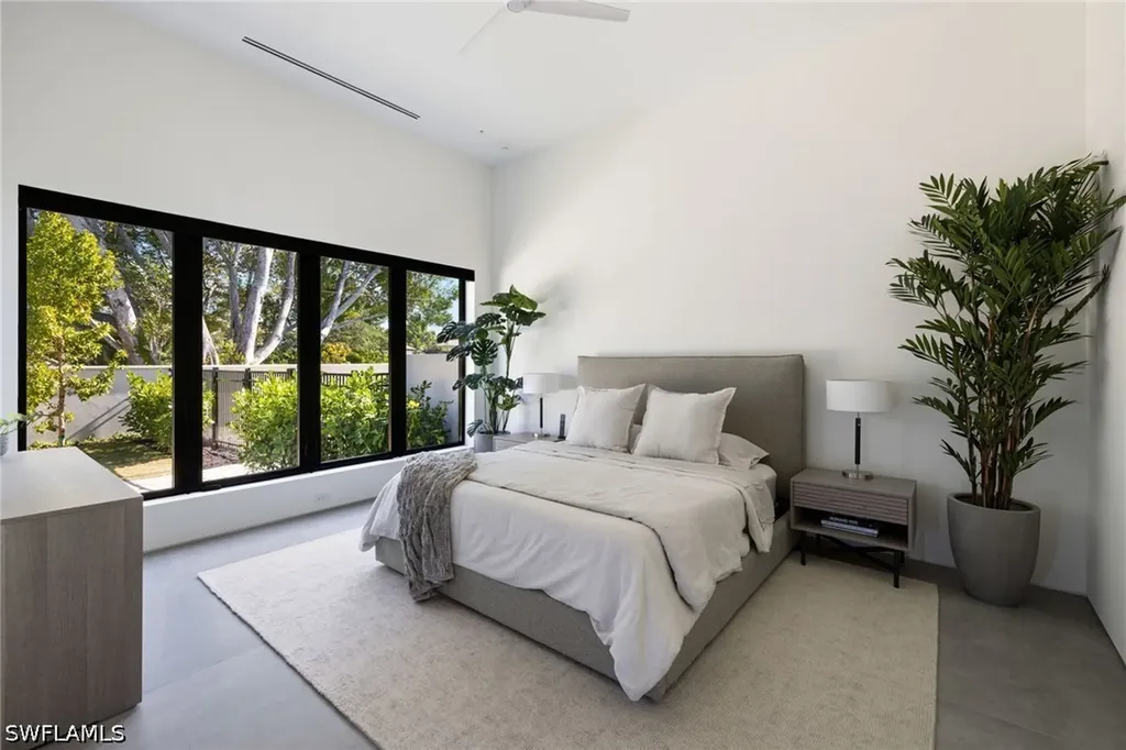 107 Myrtle Road Naples FL 34108