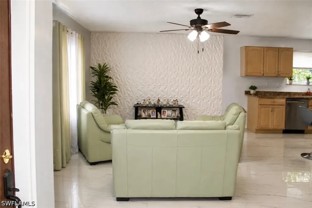 3420 6th Avenue NE Naples FL 34120
