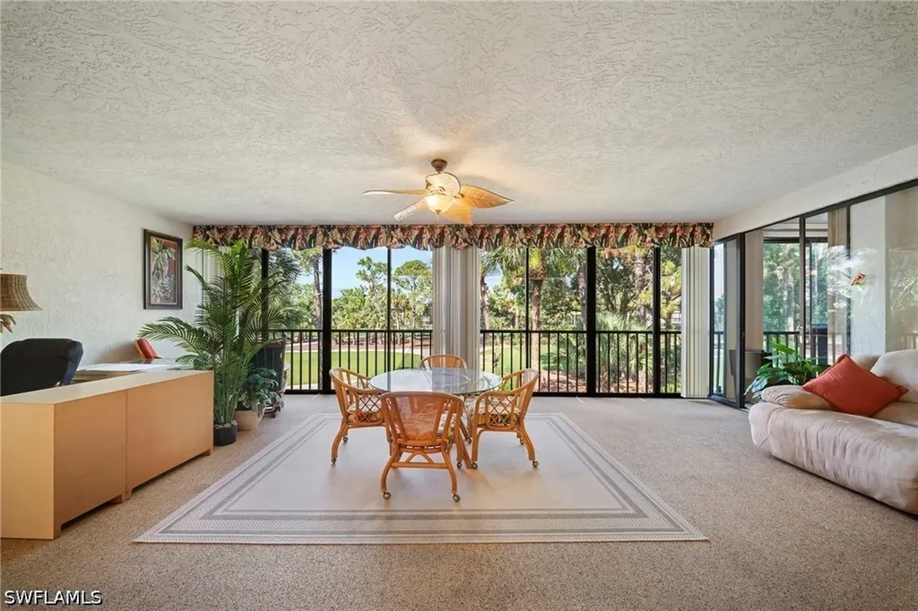 Naples FL, 758 Eagle Creek Drive, Unit 202