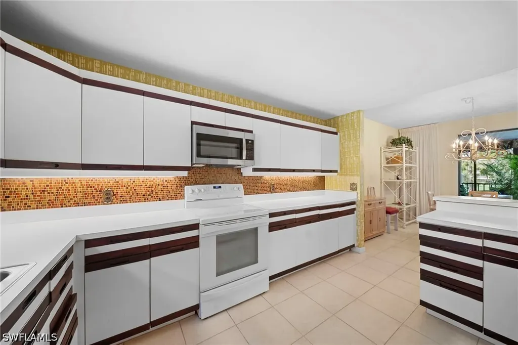 758 Eagle Creek Drive Naples FL 34113