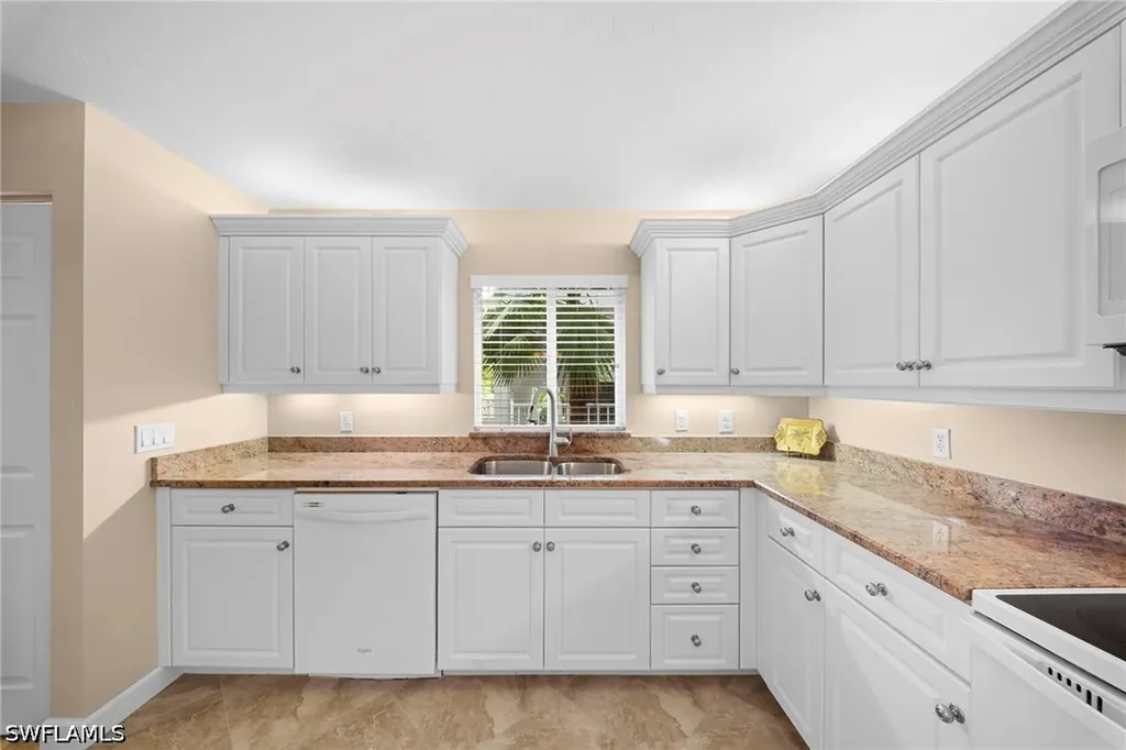 770 Waterford Drive Naples FL 34113