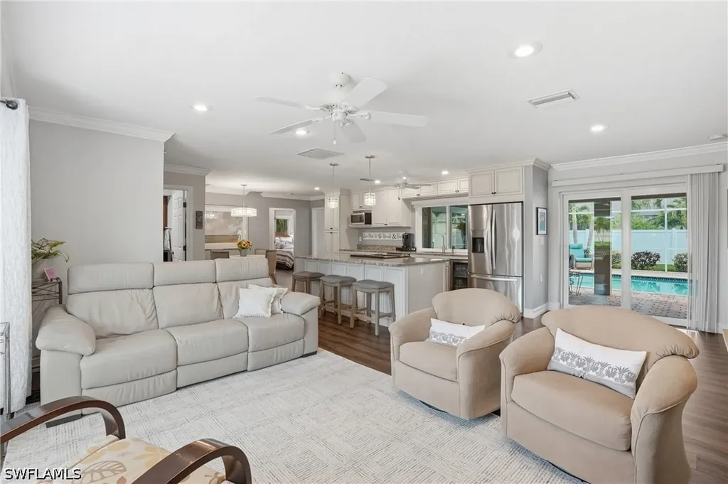 2233 SW 12th Place Cape Coral FL 33991