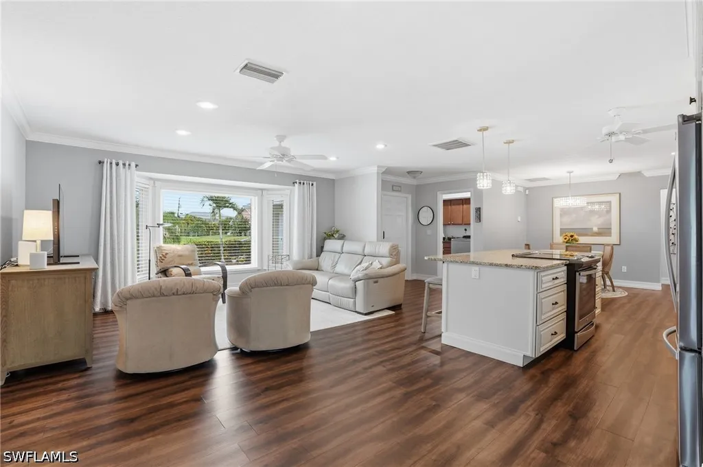2233 SW 12th Place Cape Coral FL 33991