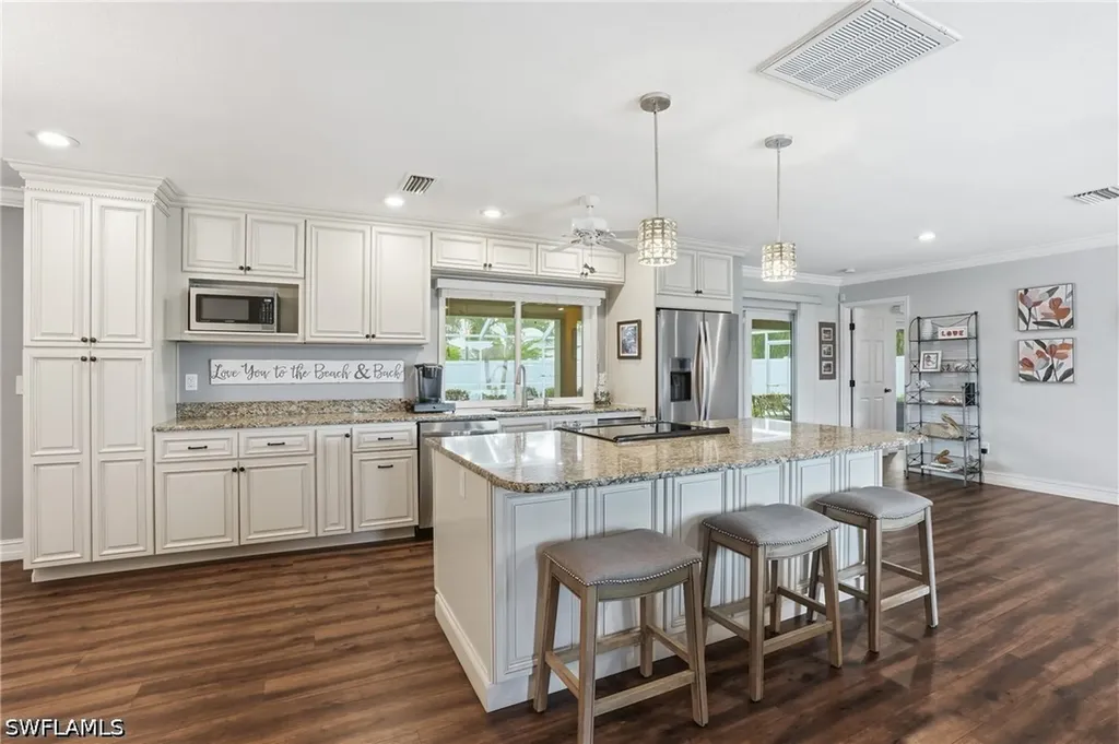 2233 SW 12th Place Cape Coral FL 33991