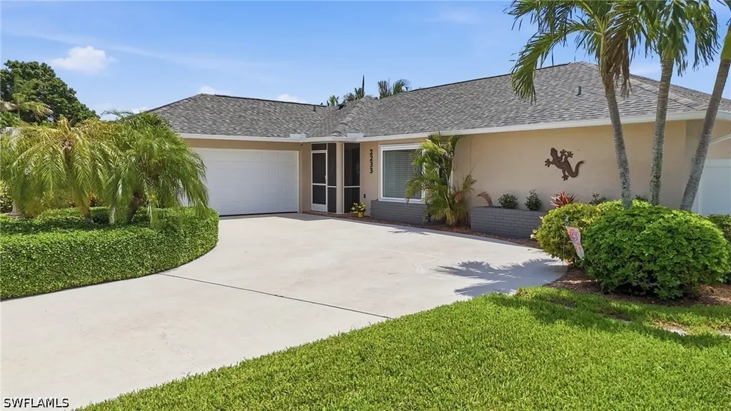 2233 SW 12th Place Cape Coral FL 33991