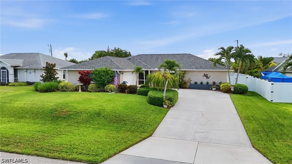 2233 SW 12th Place Cape Coral FL 33991