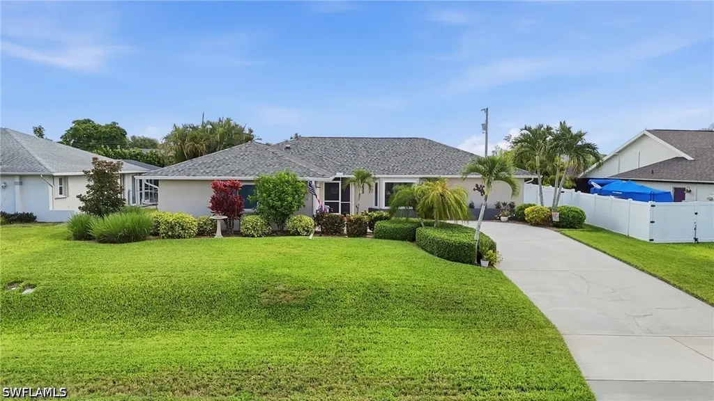 2233 SW 12th Place Cape Coral FL 33991