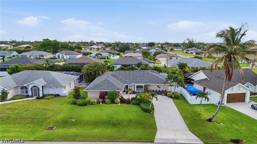 2233 SW 12th Place Cape Coral FL 33991
