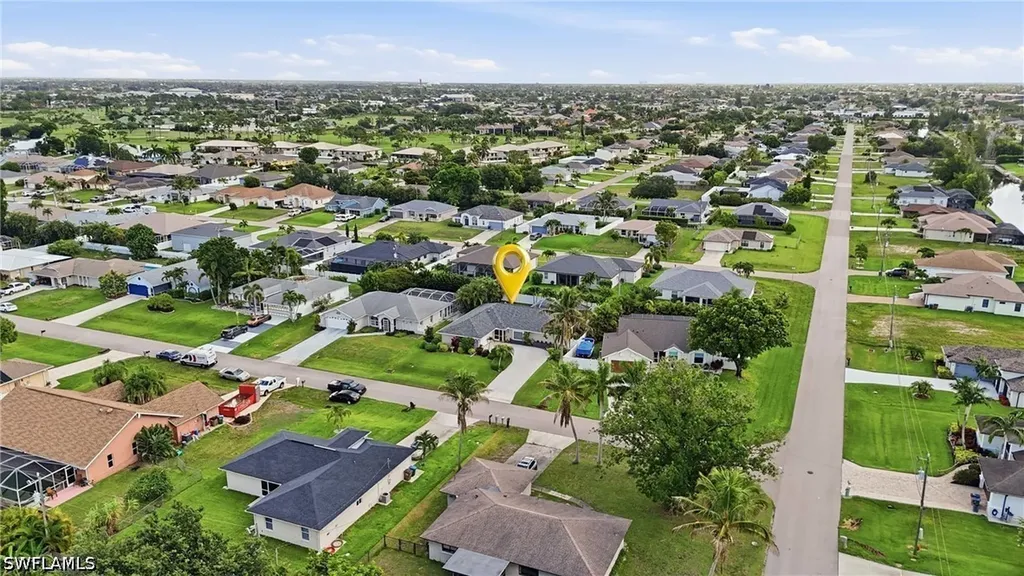 2233 SW 12th Place Cape Coral FL 33991
