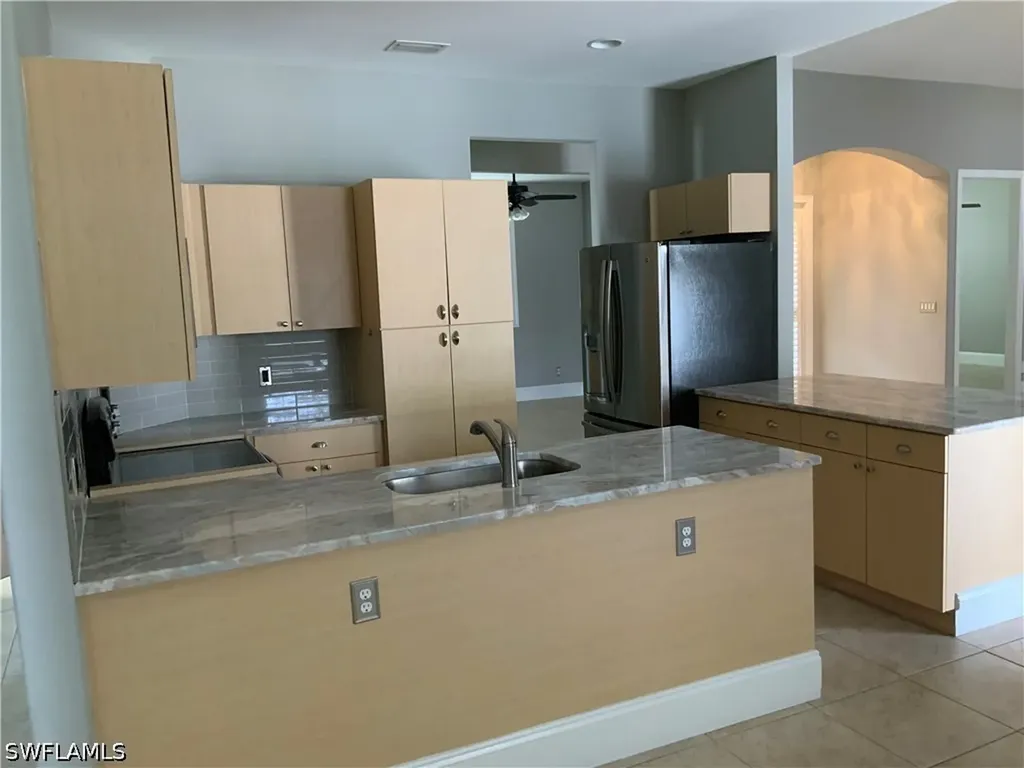 2715 SW 2nd Place Cape Coral FL 33914