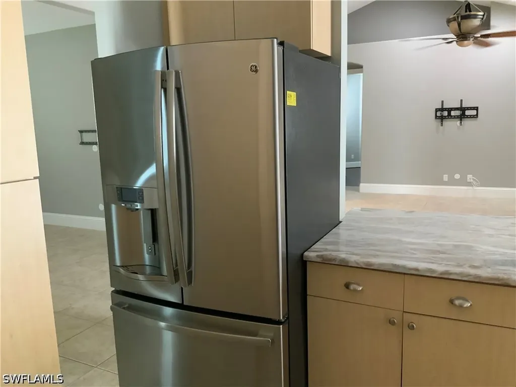 2715 SW 2nd Place Cape Coral FL 33914