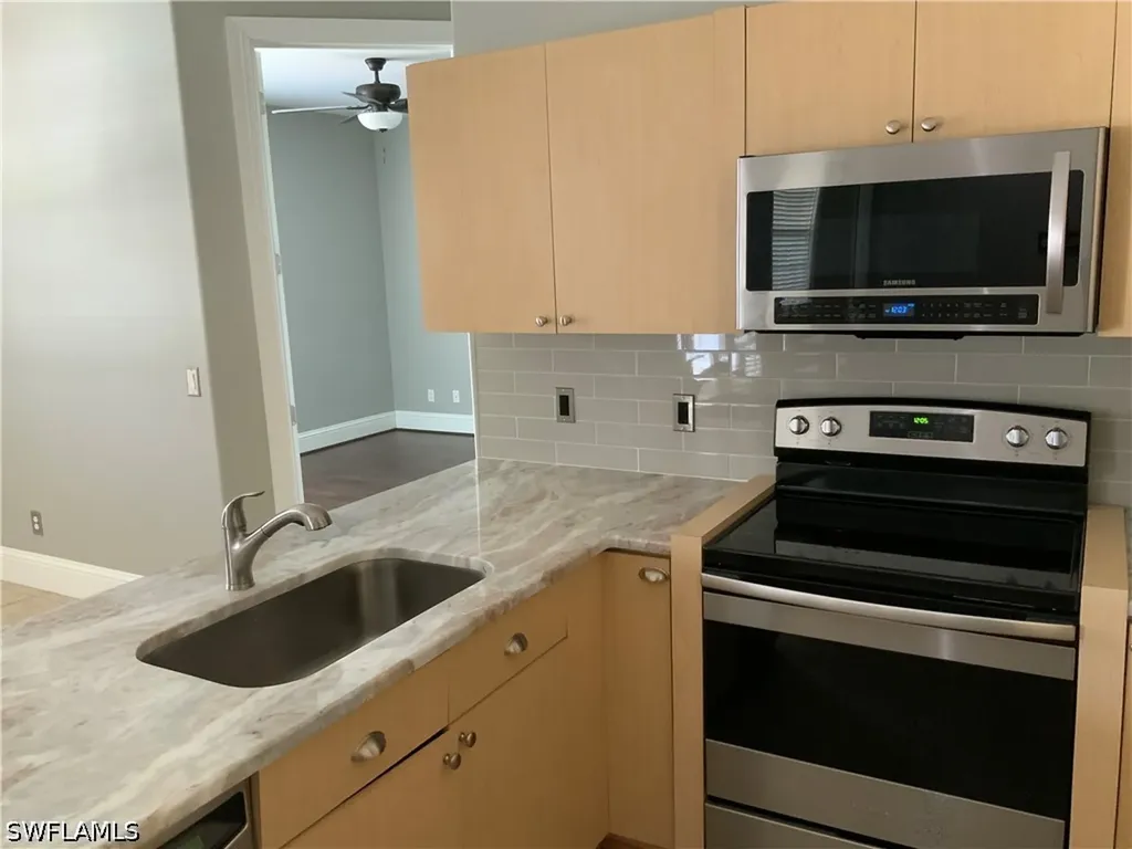 2715 SW 2nd Place Cape Coral FL 33914
