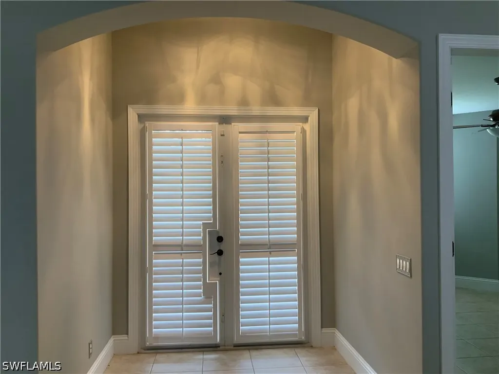 2715 SW 2nd Place Cape Coral FL 33914